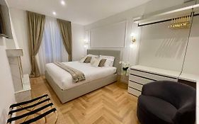 Bellagio Luxury Suites Apartments